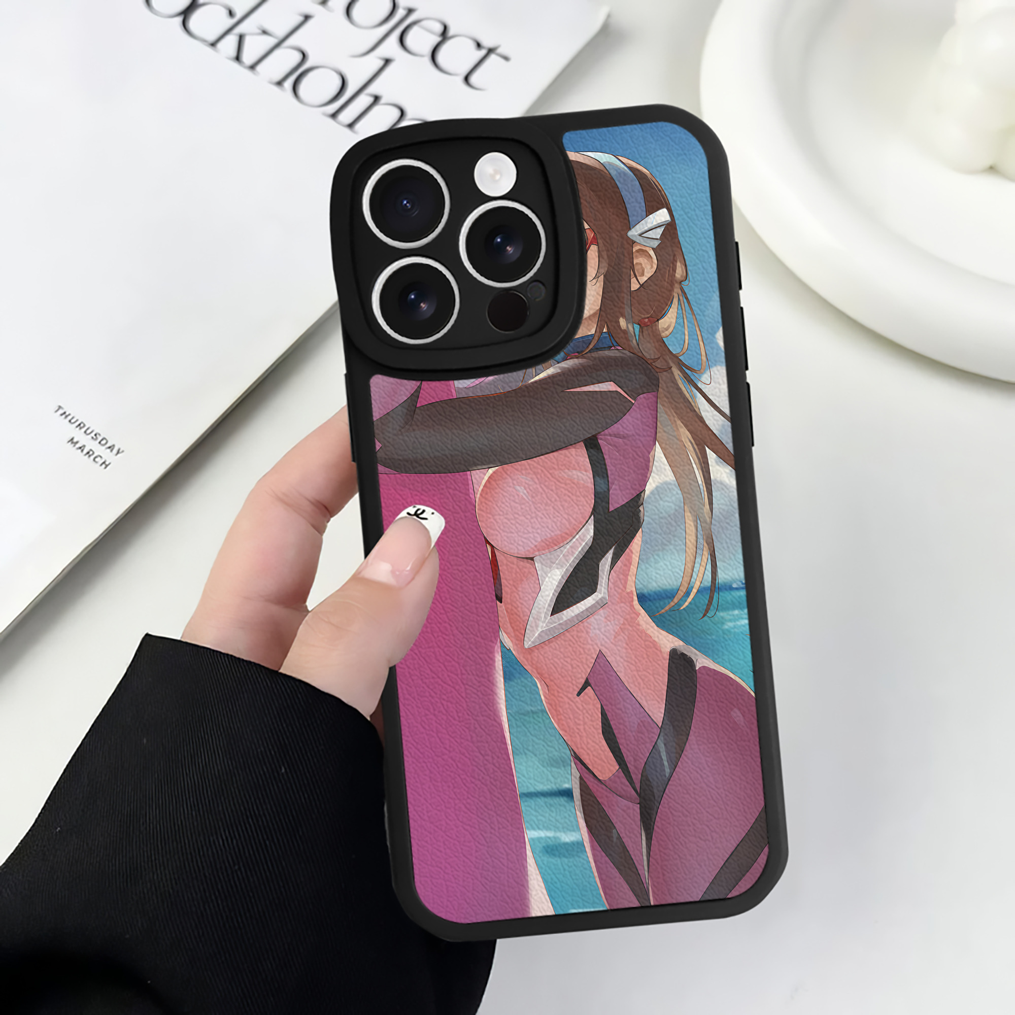 （画像用） EVA 新世紀エヴァンゲリオン 【iPhone 16シリーズ対応】シリコンスマホケース（レザー調） 材質：シリコン